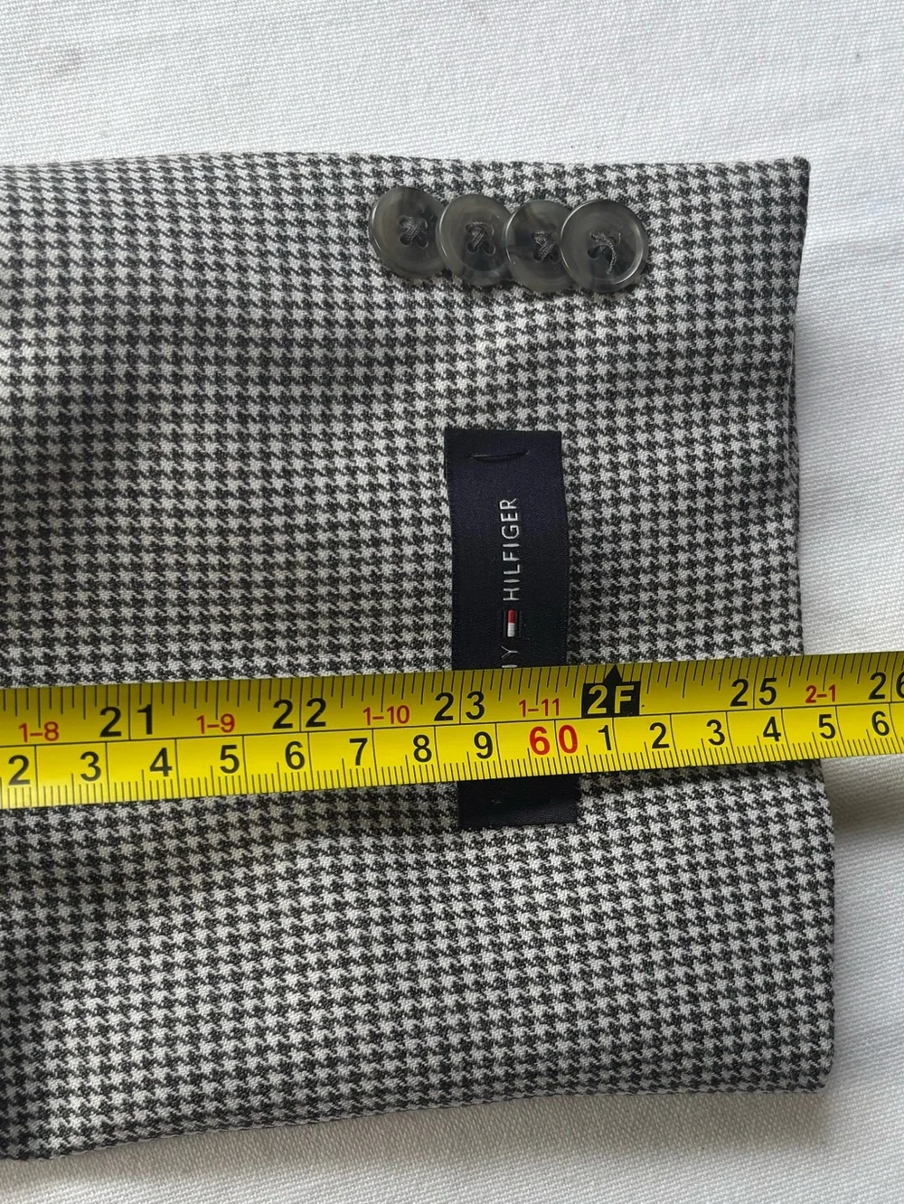 NWOT Tommy Hilfiger Gray Micro Houndstooth Plaid Two-Button Sport Coat Size 50 R